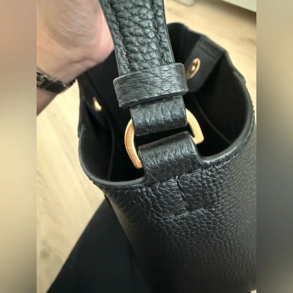 Tory Burch small McGraw Bucket bag🖤